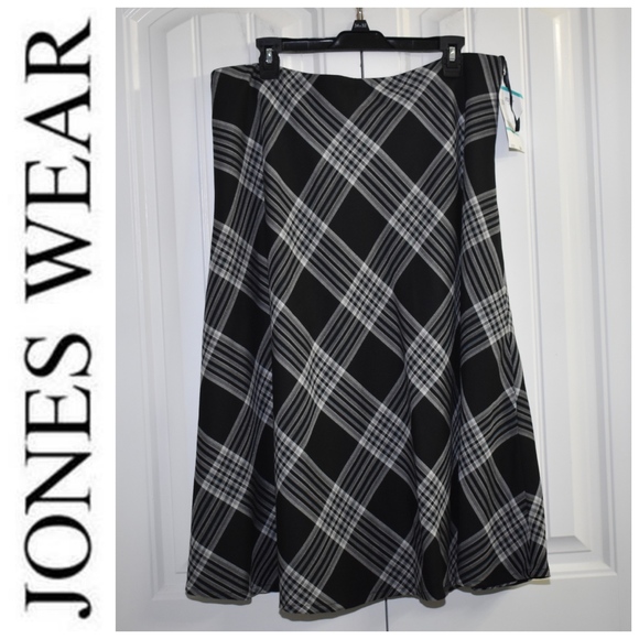 Jones Wear Dresses & Skirts - Jones Wear Black White Skirt Size 16 NWT